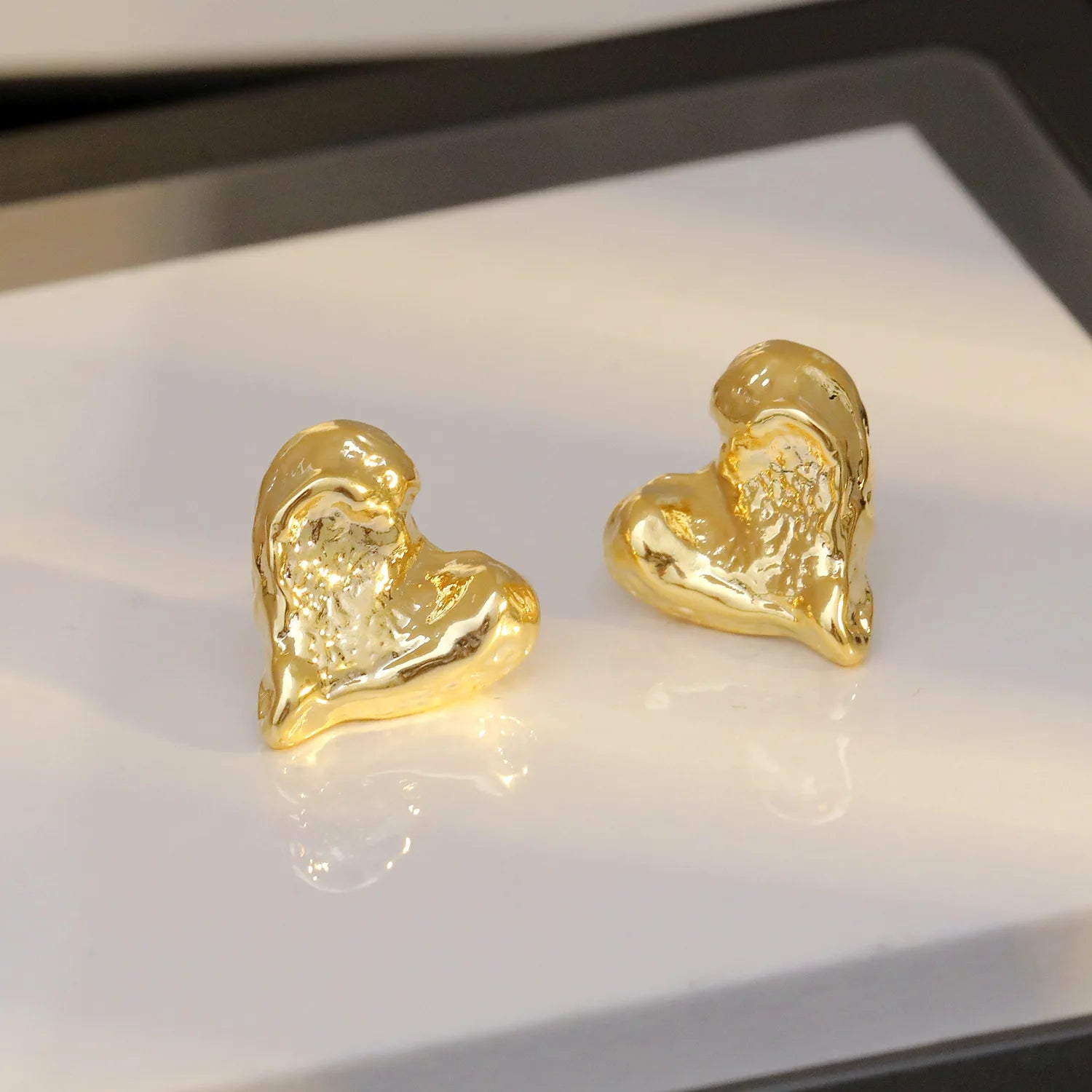 Retro Bold Heart Earrings
