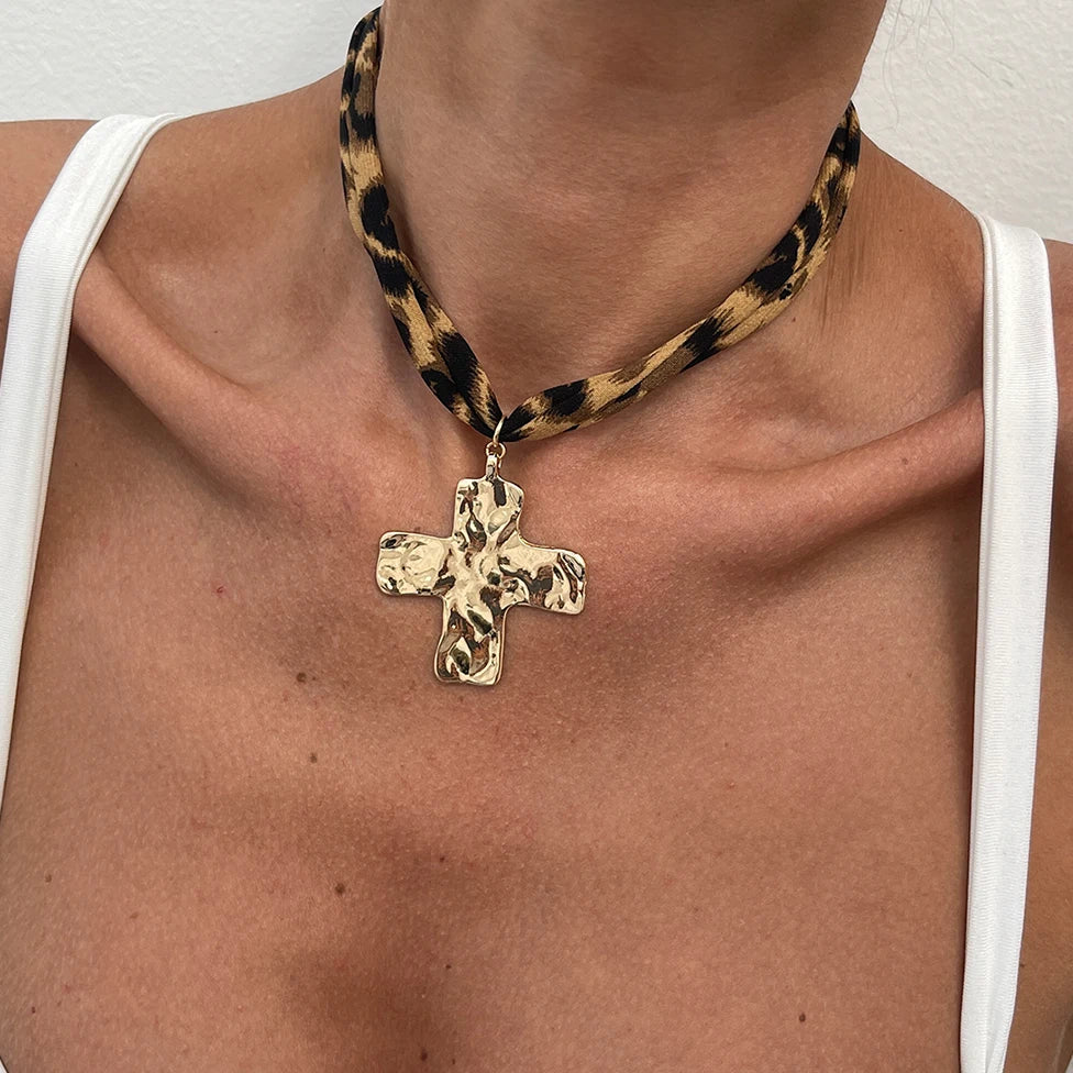 Gold Starfish Pendant Necklace