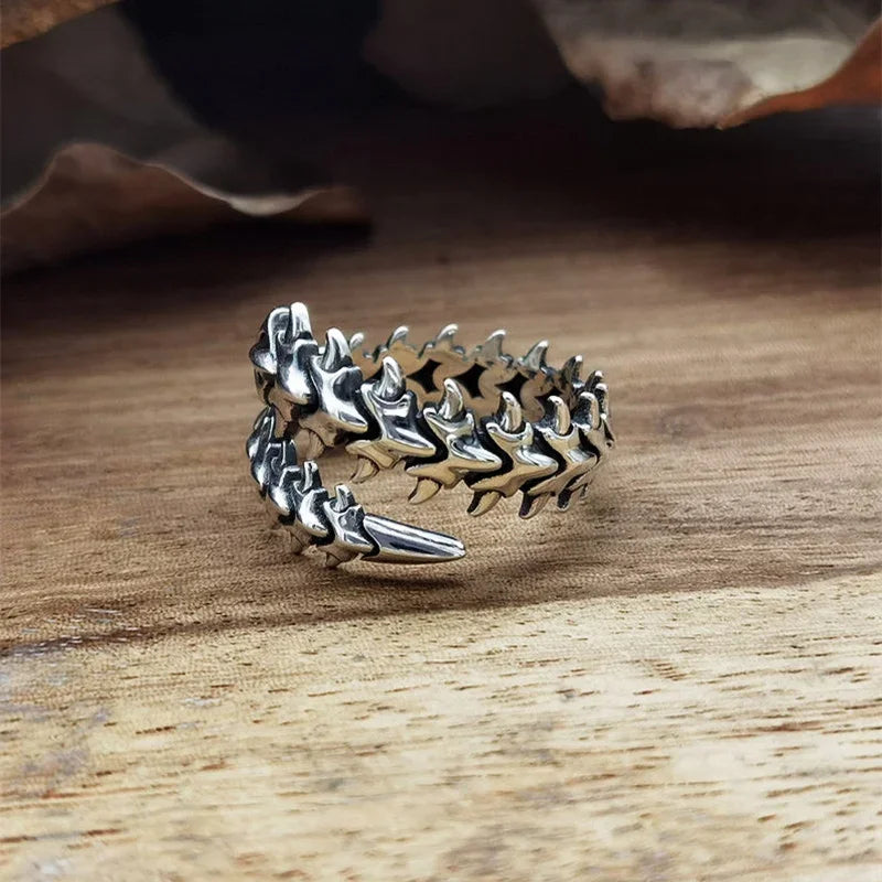 Vintage Gothic Spine Ring – Adjustable Antique Silver Keel Design Punk Hip Hop