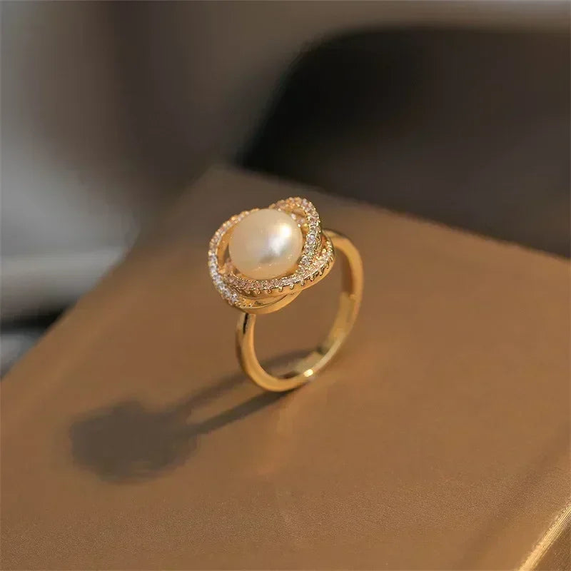 Vintage Daisy Flower Ring for Women – Adjustable Silver Open Band Fashion Jewellery