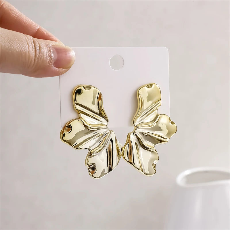 Sculptura Folded Gold Earrings