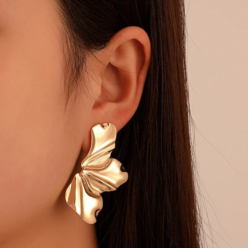 Sculptura Folded Gold Earrings