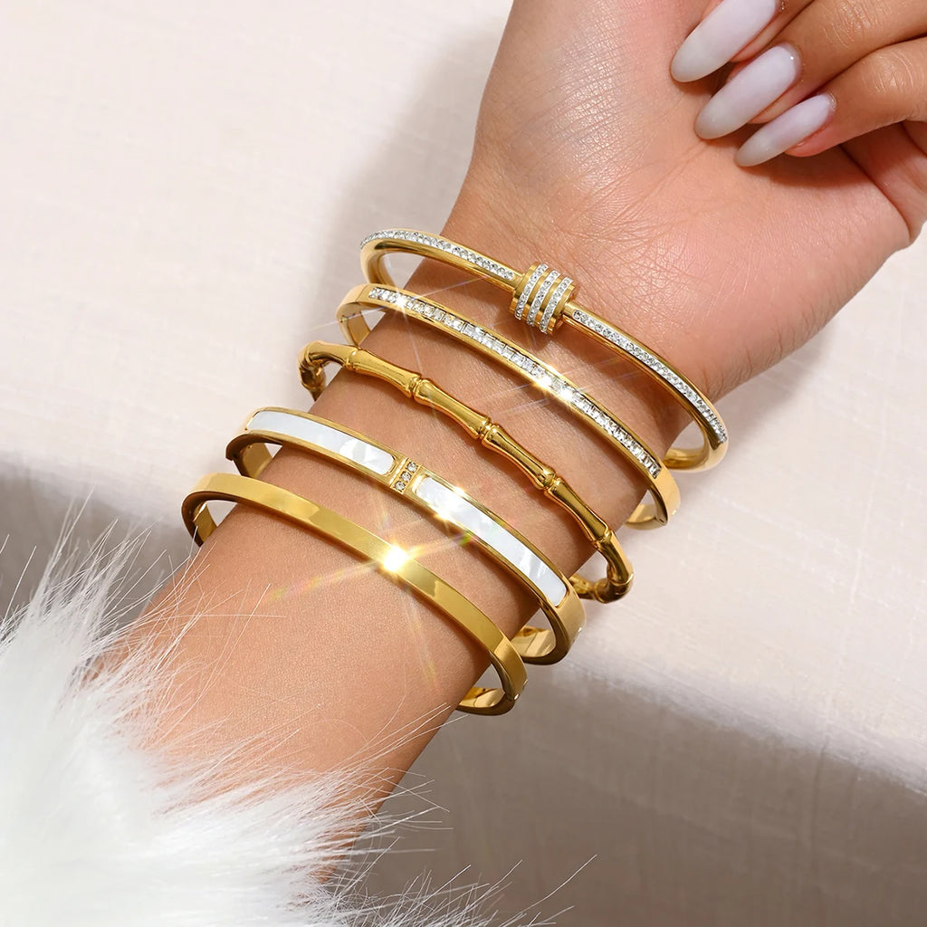Fortune Luxe Clover Bangle Set Bracelet
