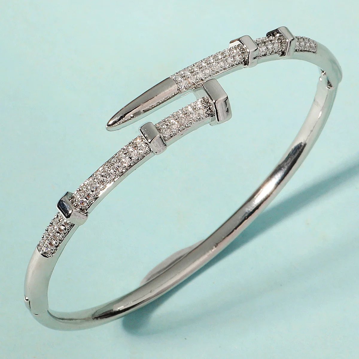 Eterna Nail Luxe Bangle Bracelet