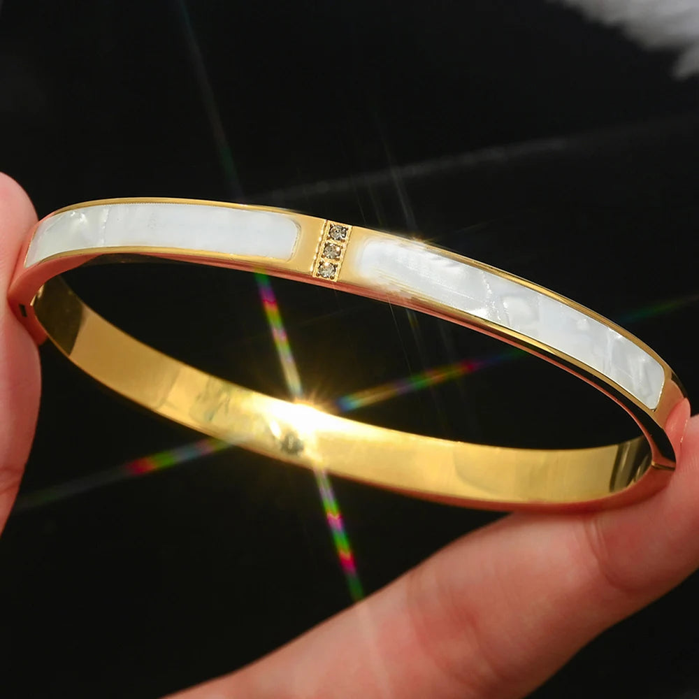 Fortune Luxe Clover Bangle Set Bracelet