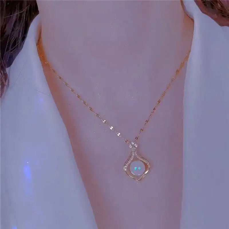 Gold Pearl Choker Necklace for Women – Kpop Inspired Beads Collar